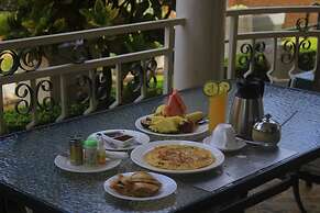 Step Town Hotel
