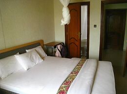 Step Town Hotel