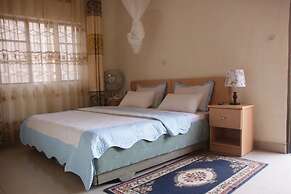 Step Town Hotel