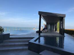 The Base Central Pattaya by Minsu