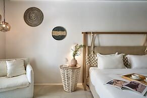 Adorno Beach Hotel & Suites