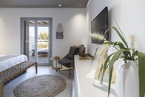 Adorno Beach Hotel & Suites