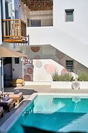 Adorno Beach Hotel & Suites