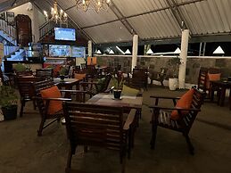 Hill Cool Hotel & Restaurant