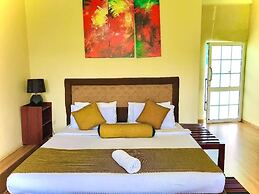 Hill Cool Hotel & Restaurant