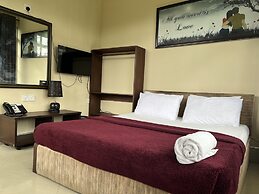 Hill Cool Hotel & Restaurant