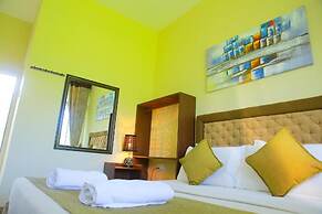 Hill Cool Hotel & Restaurant