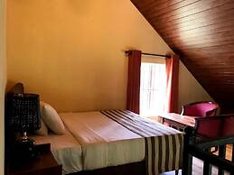 Hill Cool Hotel & Restaurant