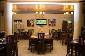 Hill Cool Hotel & Restaurant