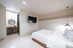 HOTEL YaJa West Gate