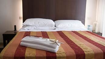 Hotel Cristina Corona