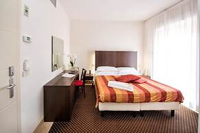 Hotel Cristina Corona