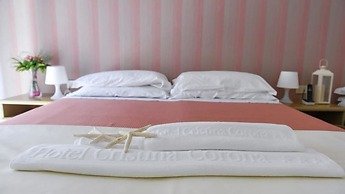 Hotel Cristina Corona