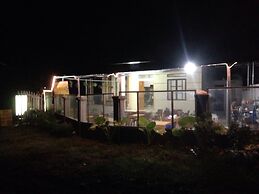 Thac Ba Family Homestay - Hostel