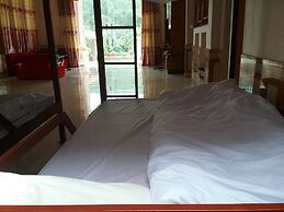 Thac Ba Family Homestay - Hostel