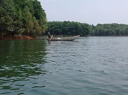 Thac Ba Family Homestay - Hostel