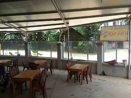 Thac Ba Family Homestay - Hostel