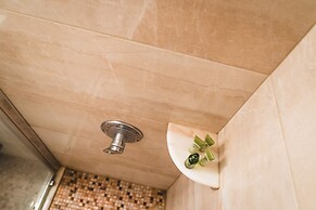 Theoxenia Suites & Apartments