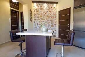 Theoxenia Suites & Apartments