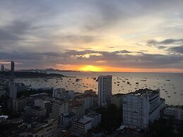 The Base Central Pattaya  Sea View