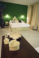 So & Leo Guest House