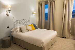 So & Leo Guest House