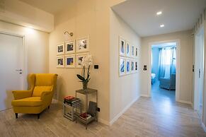 So & Leo Guest House