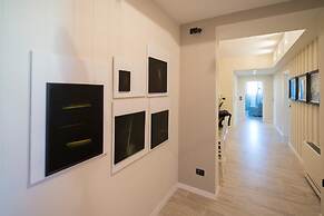 So & Leo Guest House