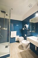 So & Leo Guest House