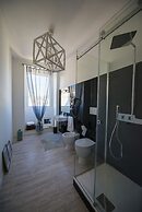 So & Leo Guest House