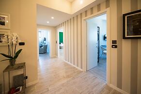 So & Leo Guest House