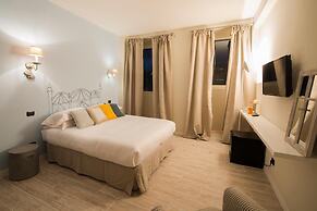 So & Leo Guest House