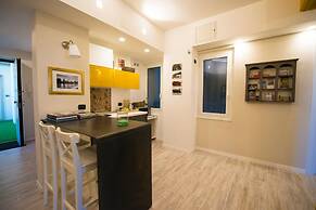 So & Leo Guest House