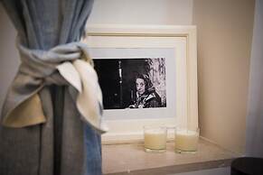 So & Leo Guest House