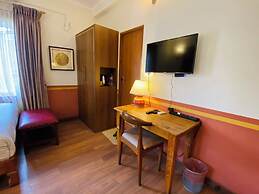 Three Jewels Boutique Hotel