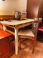 Three Jewels Boutique Hotel