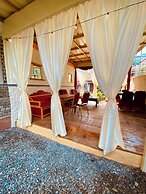 Three Jewels Boutique Hotel