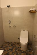 Three Jewels Boutique Hotel