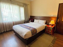 Three Jewels Boutique Hotel