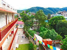 Three Jewels Boutique Hotel