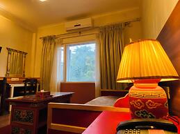 Three Jewels Boutique Hotel