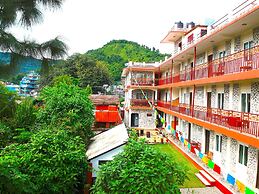 Three Jewels Boutique Hotel