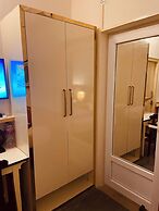 Three Jewels Boutique Hotel