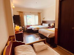 Three Jewels Boutique Hotel