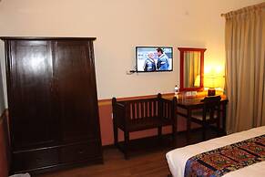 Three Jewels Boutique Hotel