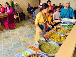 Three Jewels Boutique Hotel