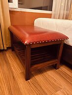 Three Jewels Boutique Hotel