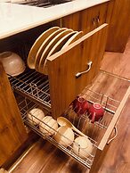 Three Jewels Boutique Hotel