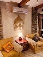 Three Jewels Boutique Hotel