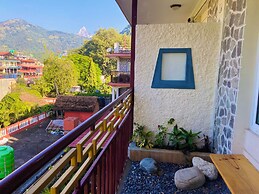 Three Jewels Boutique Hotel